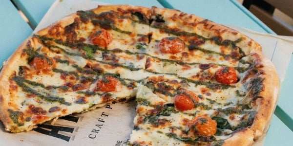 Pesto pizza at Arezzo