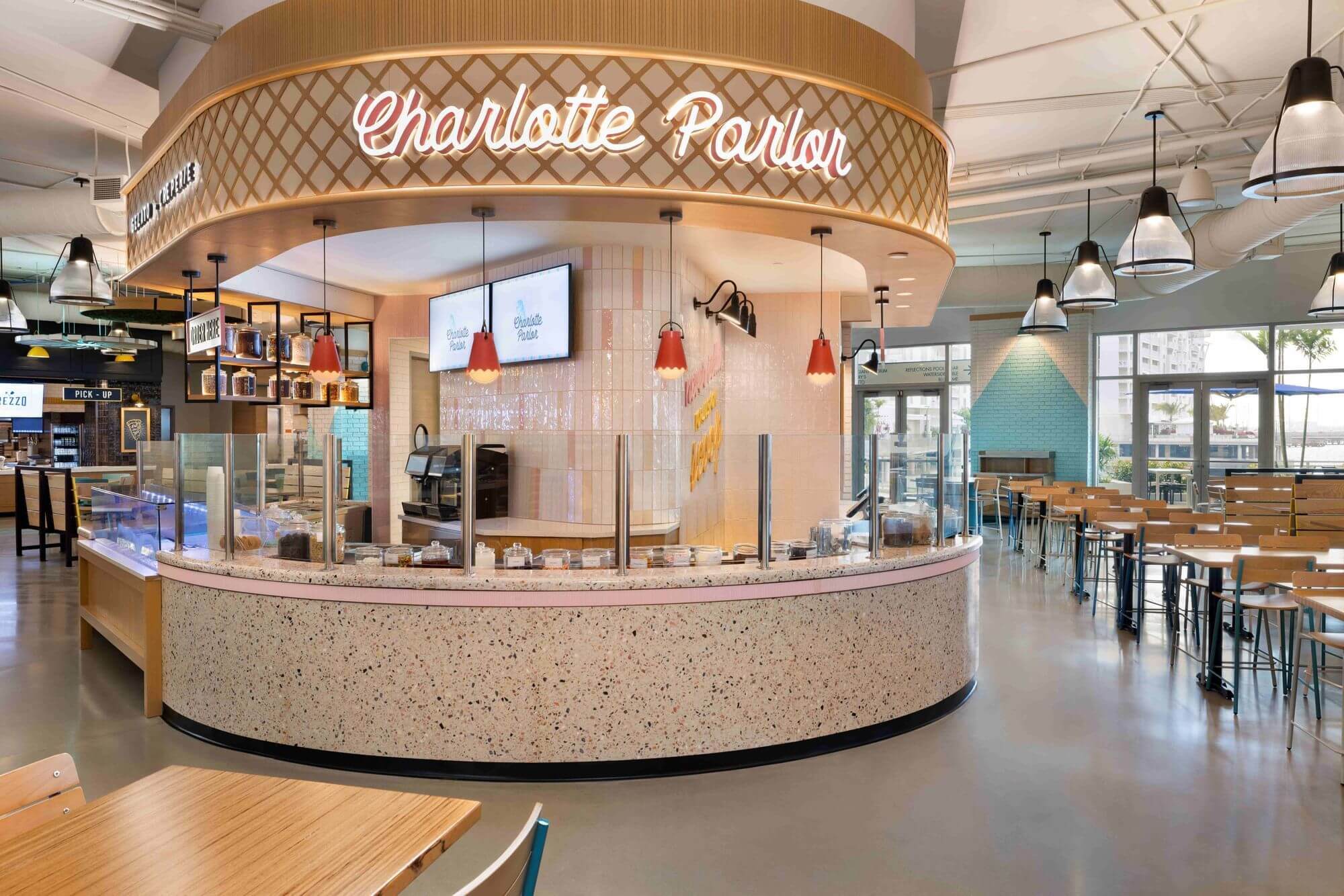 Charlotte Parlor – Gelatos & Crepes