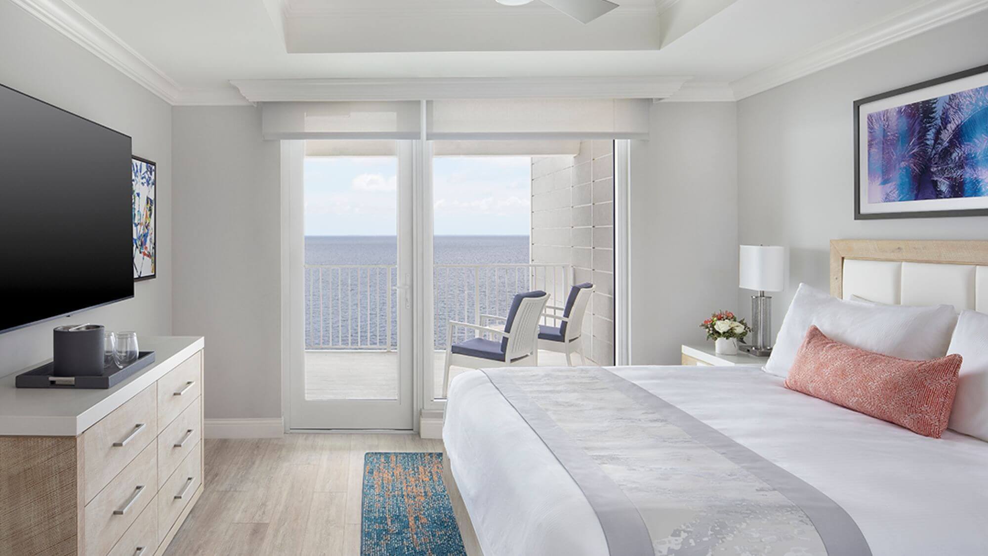 Sunsuites™ Three Bedroom room with balcony at Sunseeker Resort